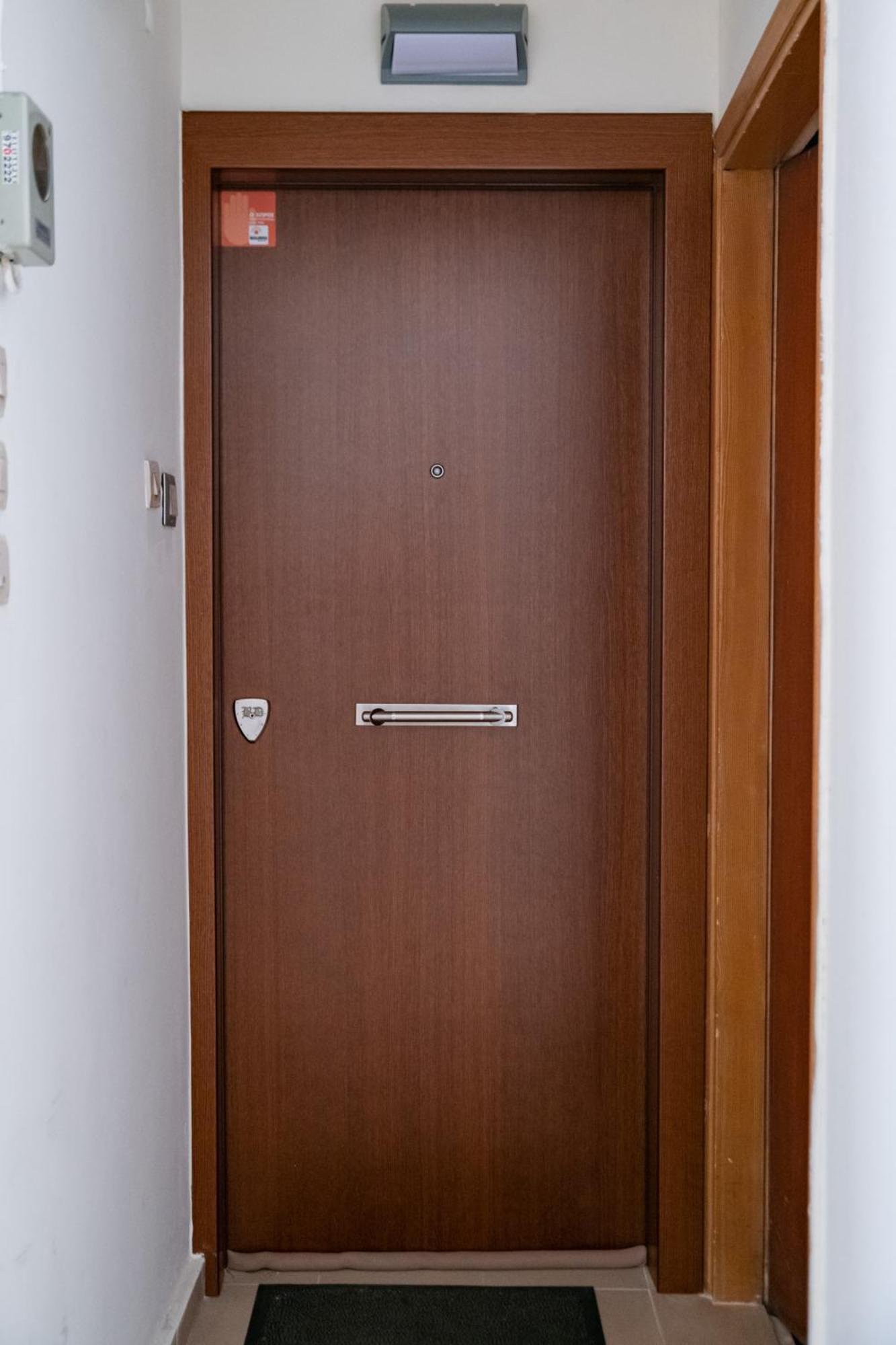 Lux Modern Apt Ανακαινισμένο Διαμέρισμα 150M Από Την Πλαζ 'Έδεμ' 雅典 外观 照片